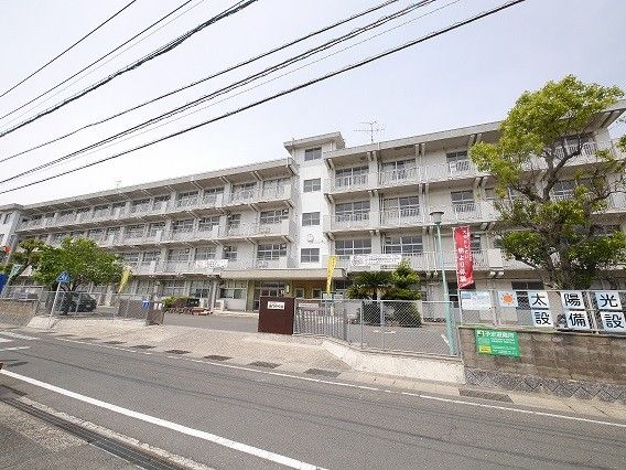 横代中学校(650m)