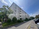 山田池団地12号棟の外観