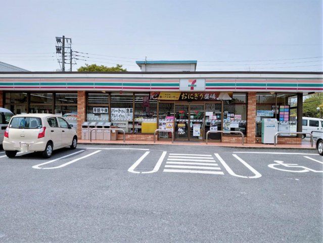 セブンイレブン八幡西曲里町店(400m)