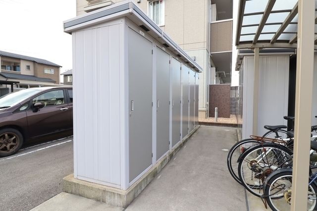 その他