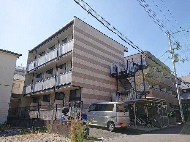 レオパレスアルカイックの外観画像