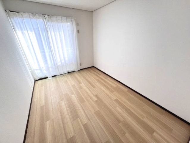 ベッドルーム