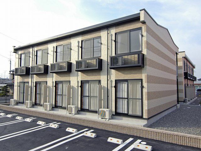 レオパレスクリンゲルの外観画像