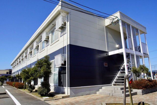 レオパレスユーカリの外観画像