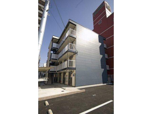 レオパレスラピスラズリ高井田の外観画像