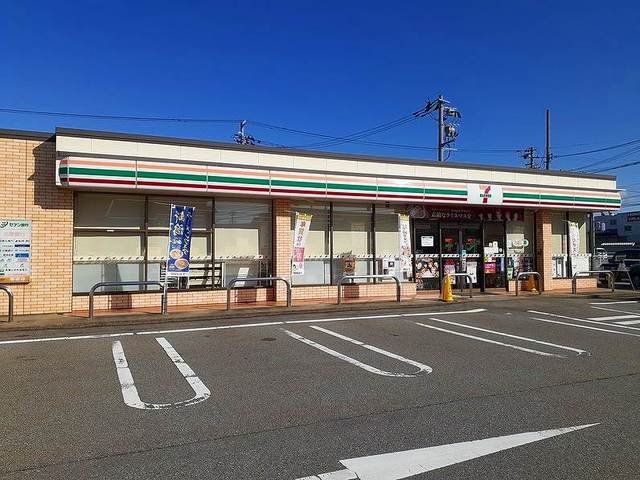 セブンイレブンまで1100m