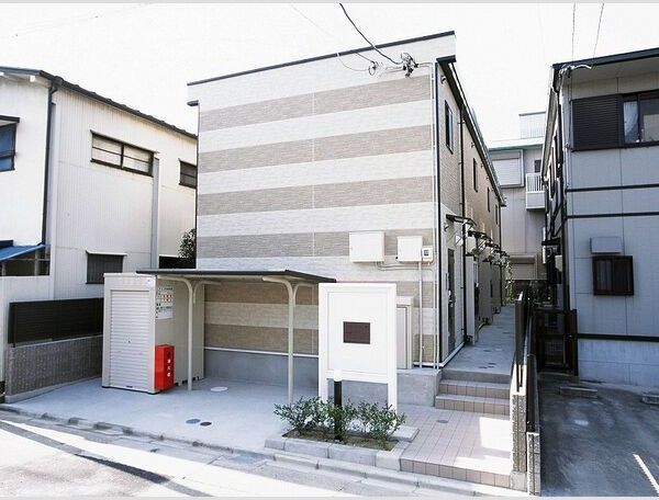 レオパレス川名駒方の外観画像