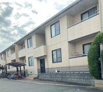 クイーンズコートB棟の外観画像