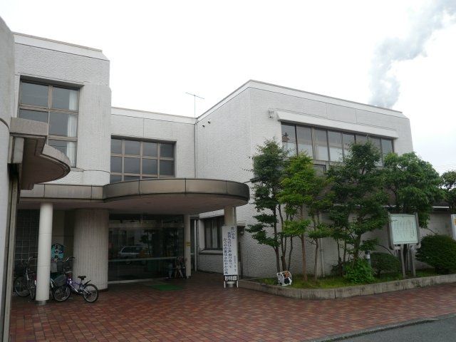 その他「東図書館まで1100m」