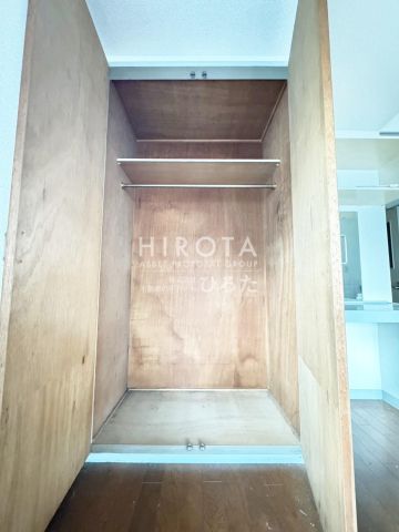 八幡熊手郵便局 (200m)