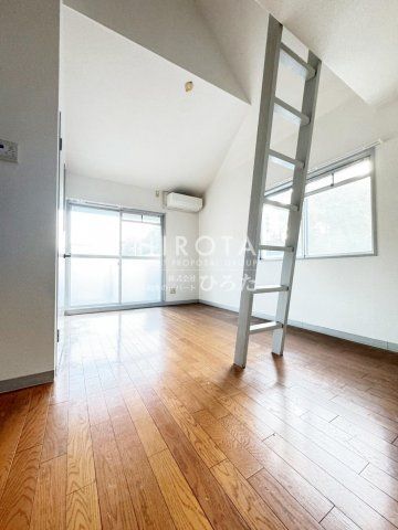 ファミリーマート/黒崎熊手2丁目店 (208m)