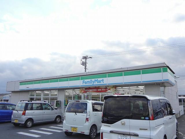 ファミリーマート／中間垣生店 (500m)