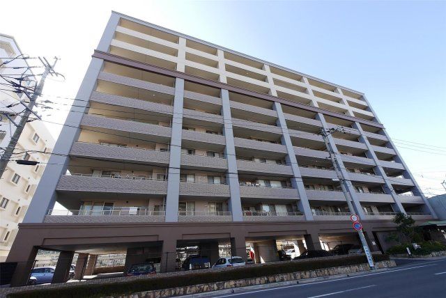 エイルマンション直方駅前IIIプラウド 606号の外観画像