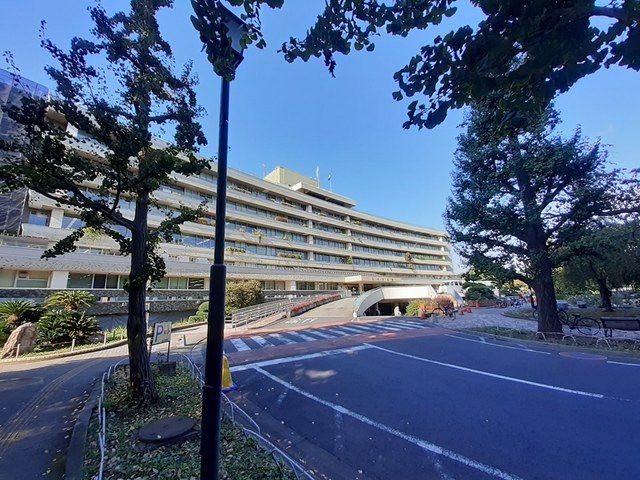 荒川区役所まで397m
