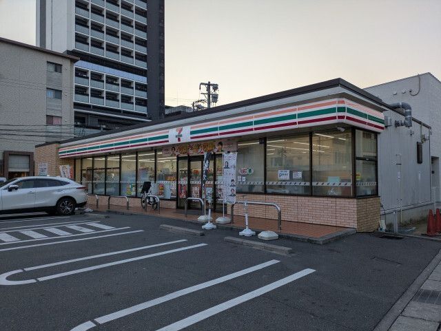 近くに施設あり