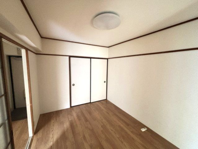 ベッドルーム
