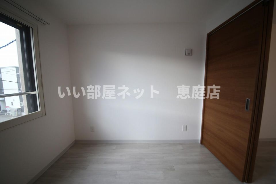 ベッドルーム