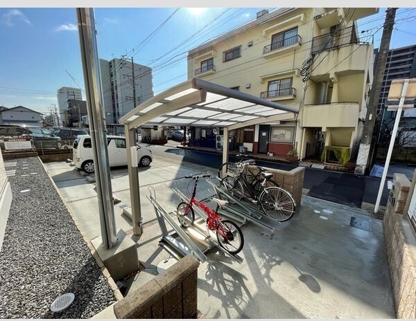 近くに施設あり