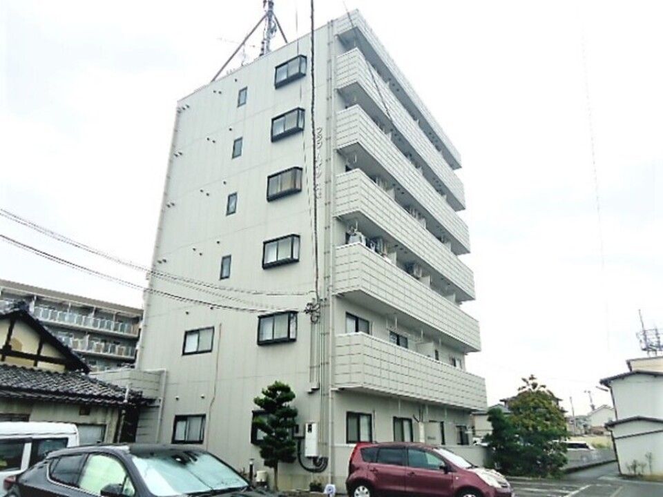 フラワーハイツ久米の外観画像