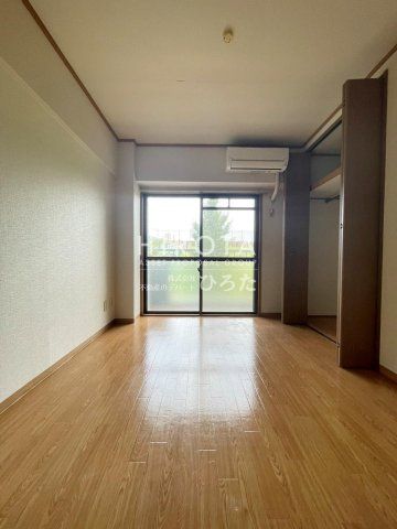 丸和/三萩野店 (186m)