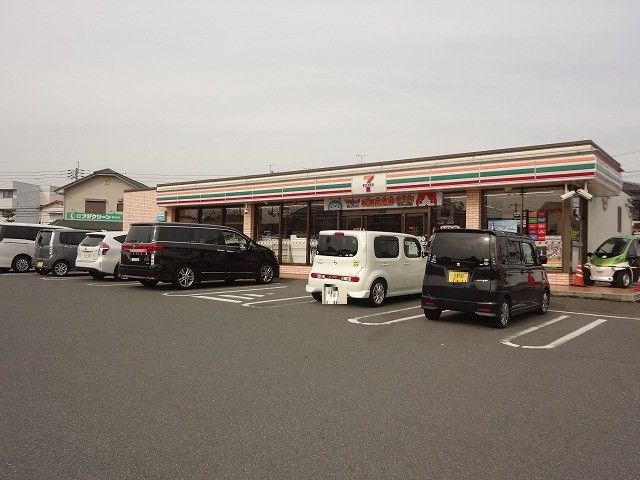 セブンイレブン直方感田店(840m)