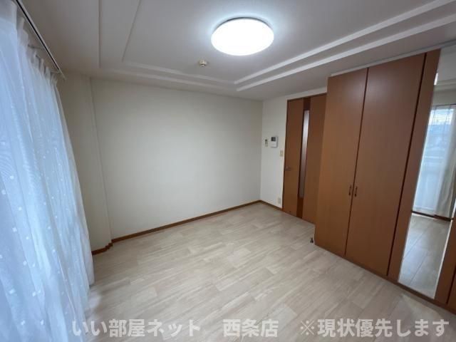 ベッドルーム