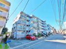 シャトレ中井の外観