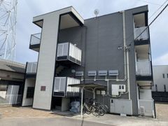 レオパレスグランコート瀬戸の外観画像