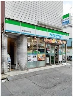 ファミリーマート新宿中井駅前店まで48m
