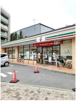 セブンイレブン渋谷本町3丁目店まで240m