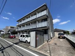 レオパレス雄新ひまわりの外観画像