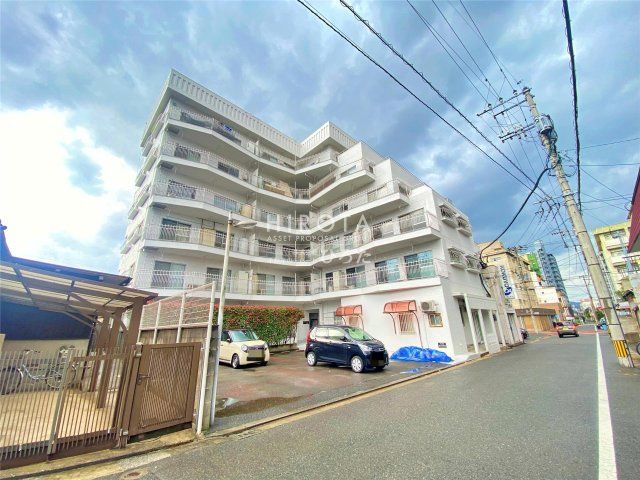 ロイヤルコーポ内納 301号室の外観画像