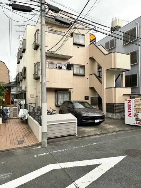 シェ・リリの外観画像