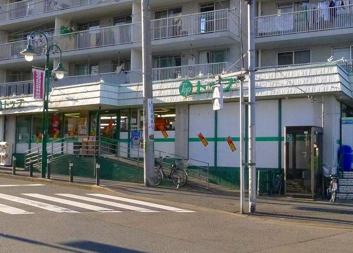 近くに施設あり