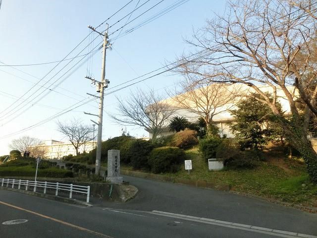 岡垣町立岡垣中学校(2070m)