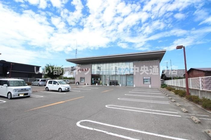 近くに施設あり