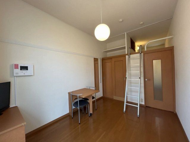 ベッドルーム