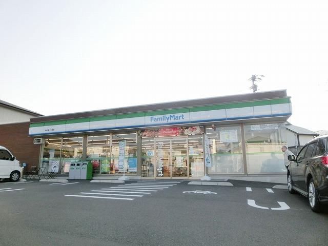 ファミリーマート／海老津一丁目店 (581m)