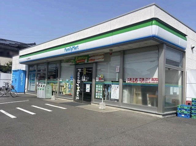 近くに施設あり