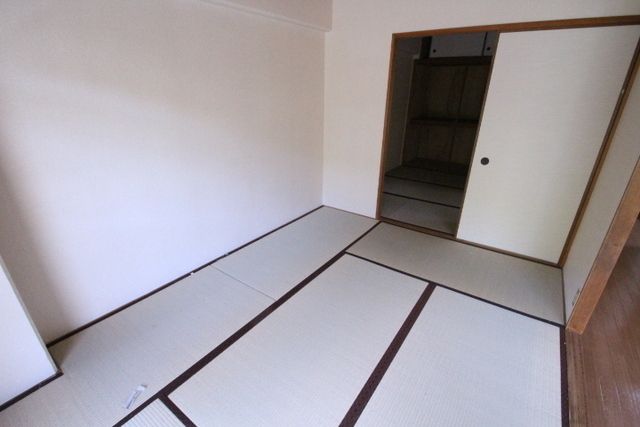 ベッドルーム