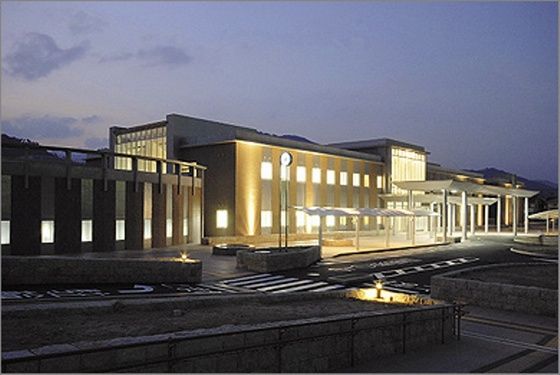 近くに施設あり