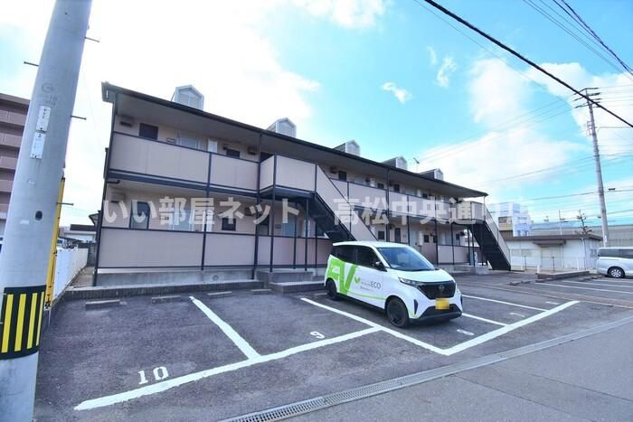 セジュールヤマの外観画像