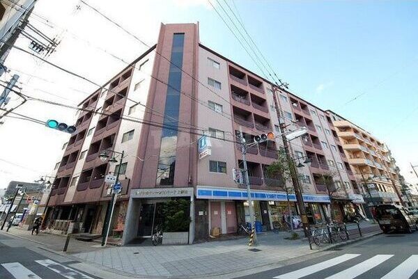 ロイヤルクイーンズパーク上新庄の外観画像