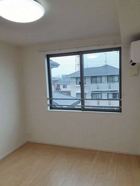 ベッドルーム