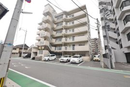 クレスト直方駅前の外観画像