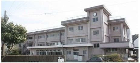 城北小学校まで543m