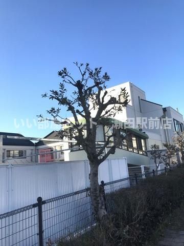 近くに施設あり