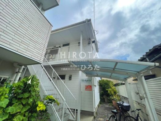 イオンタウン黒崎店 (279m)