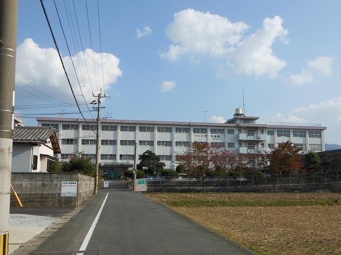 北九州市立八児中学校(150m)