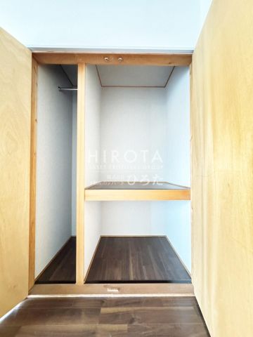 ファミリーマート／ながた青山一丁目店 (360m)